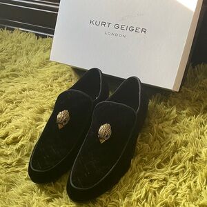 Kurt Geiger Men's Black Velvet Loafers with Gold Accent